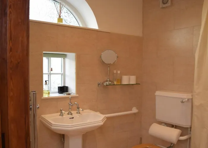 The Coachhouse @ Kingsfort House Guest house