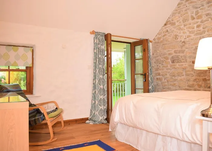 The Coachhouse @ Kingsfort House Guest house